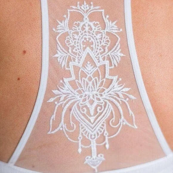 - Boho Chic Tattoo Illusion Ribbed Deep V Bralette Bra Crop Yoga Bitch NWT - Picture 9 of 14